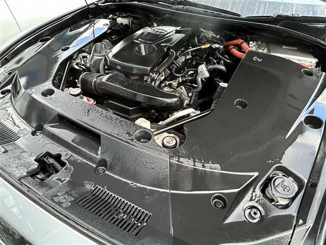 CROWN sedan hybrid 4WD