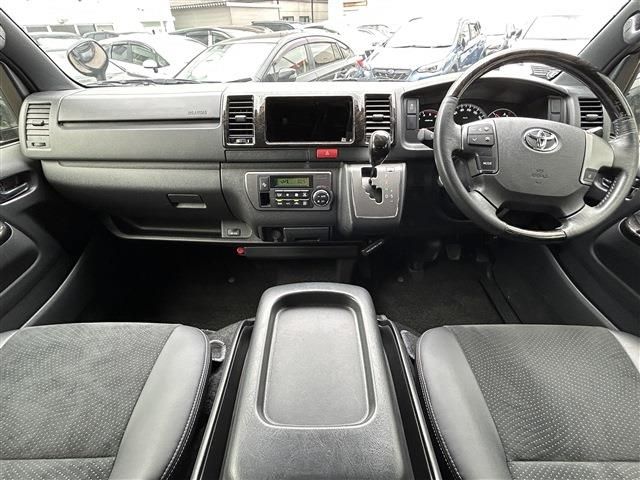 HIACE van 4WD