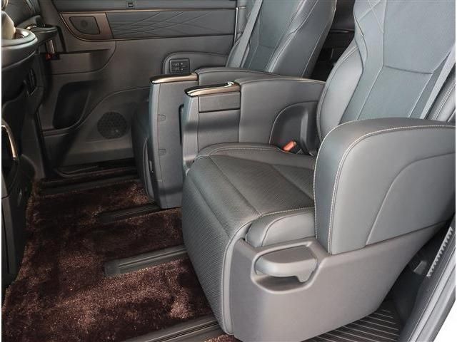 VELLFIRE  HYBRID