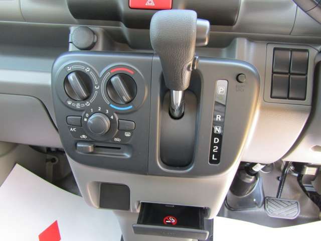 MINICAB van