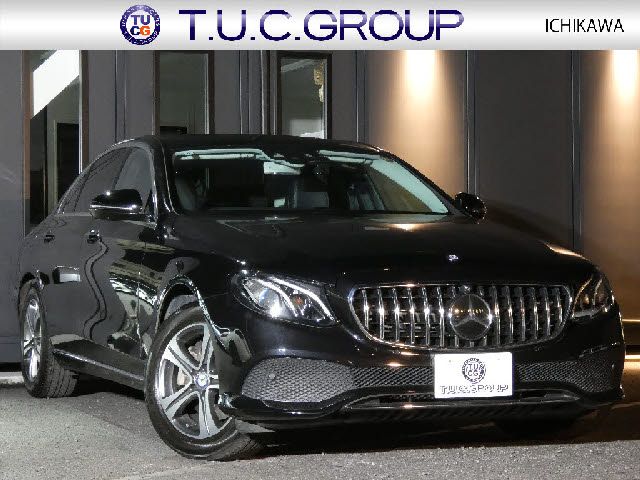 MERCEDES BENZ E-Class sedan