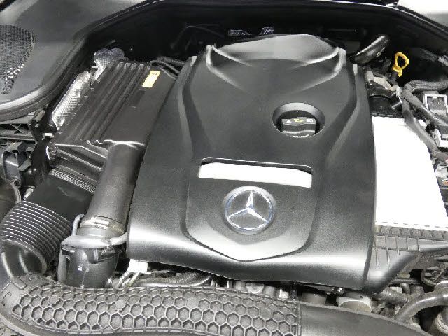 MERCEDES BENZ E-Class sedan