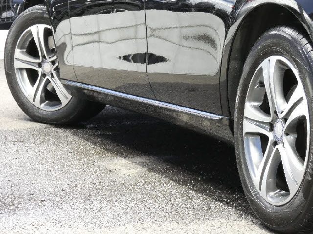 MERCEDES BENZ E-Class sedan