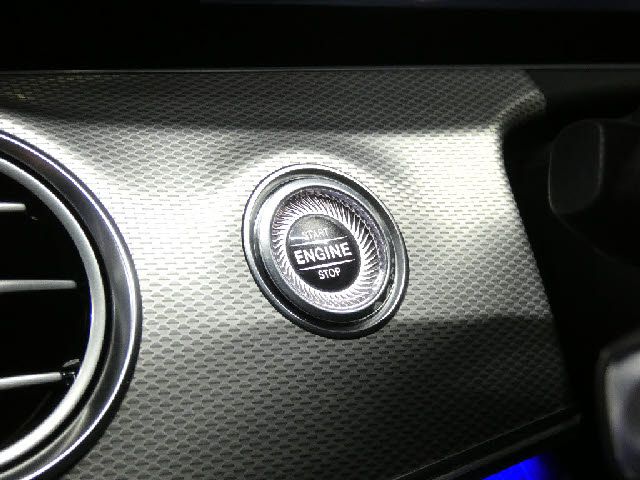MERCEDES BENZ E-Class sedan
