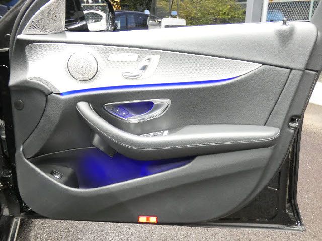 MERCEDES BENZ E-Class sedan