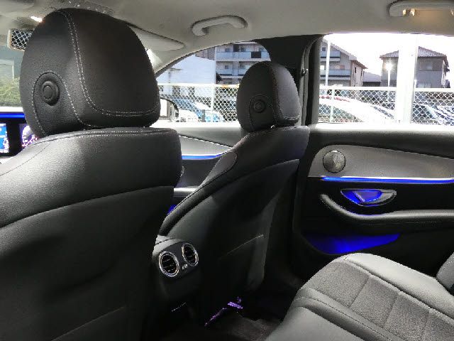 MERCEDES BENZ E-Class sedan