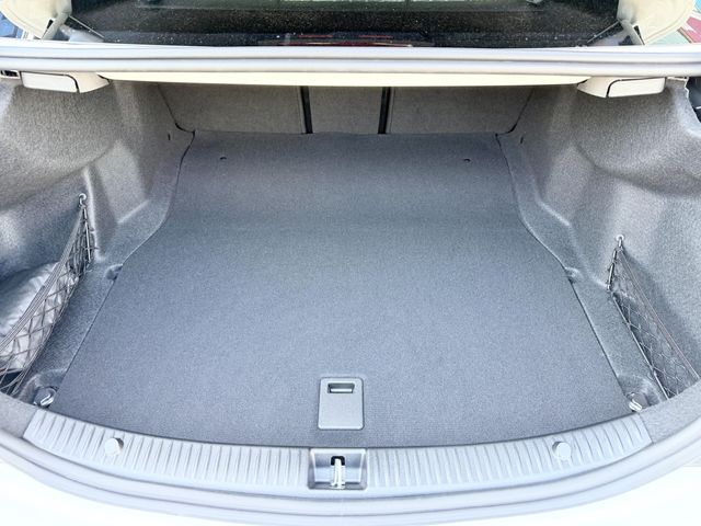 MERCEDES BENZ C class sedan HYBRID