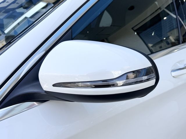 MERCEDES BENZ C class sedan HYBRID