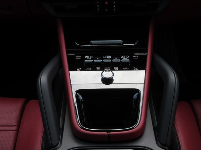 PORSCHE Cayenne coupe