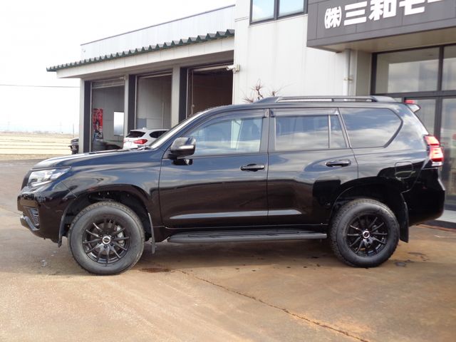 LANDCRUISER PRADO