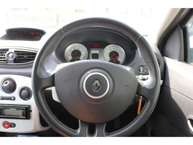 RENAULT LUTECIA