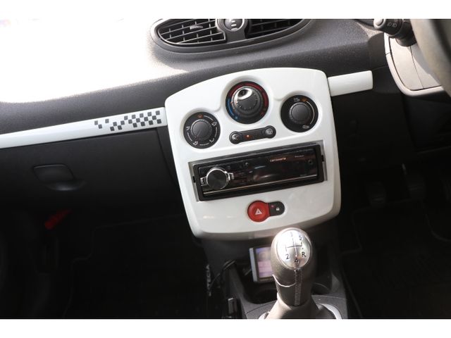 RENAULT LUTECIA