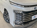VOXY HYBRID