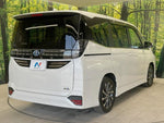 VOXY HYBRID