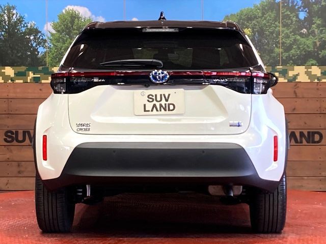 YARIS CROSS HYBRID