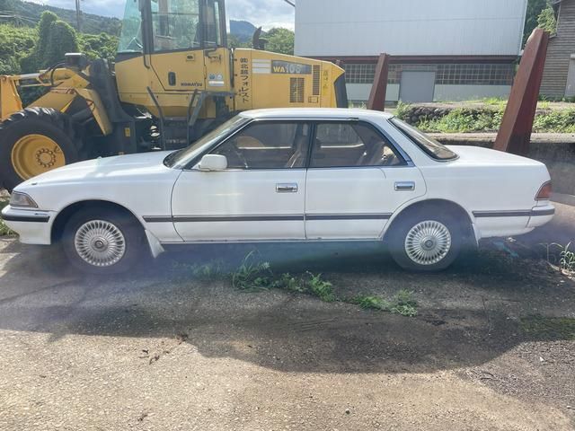 MARK2 sedan