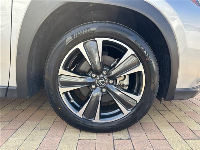 LEXUS UX250h