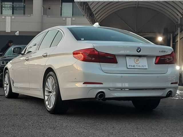BMW 5 Series sedan