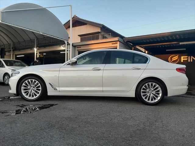 BMW 5 Series sedan