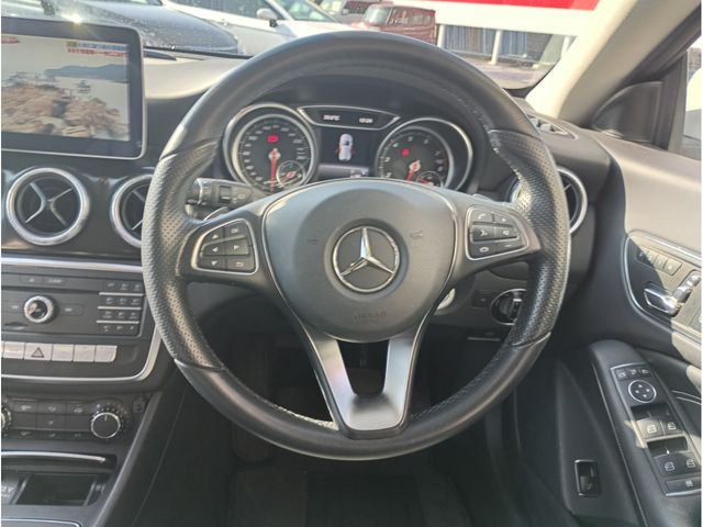 MERCEDES BENZ CLA Shooting Brake