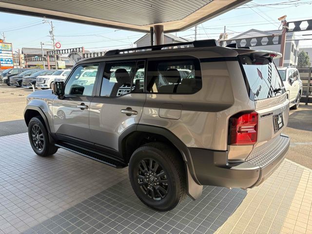 LANDCRUISER 250