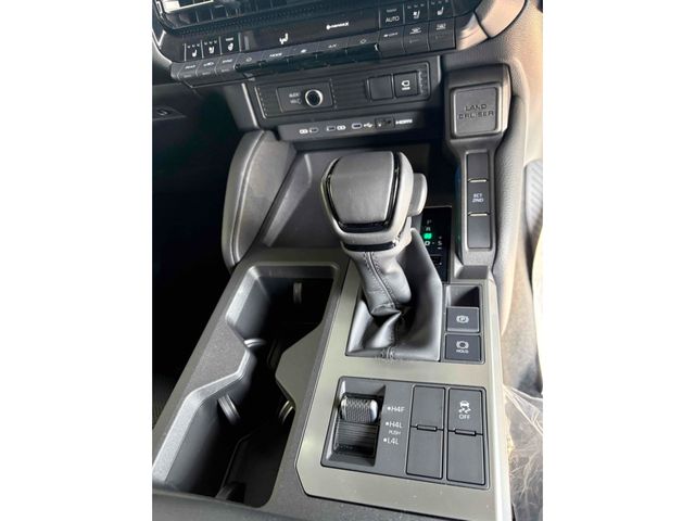 LANDCRUISER 250