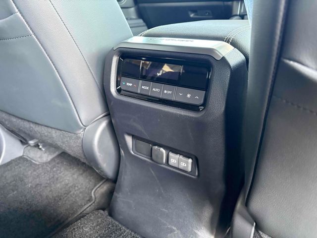 LANDCRUISER 250