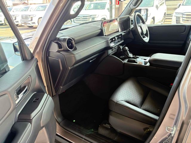 LANDCRUISER 250