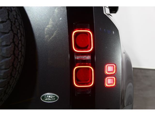 ROVER DEFENDER
