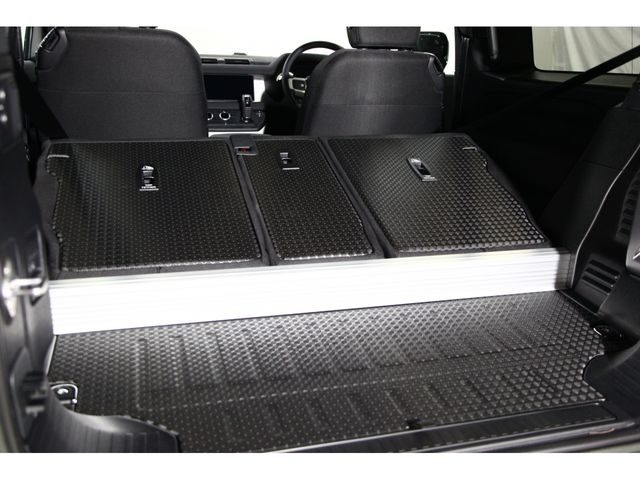 ROVER DEFENDER