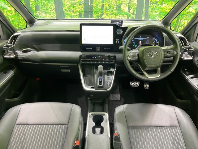 NOAH HYBRID 4WD