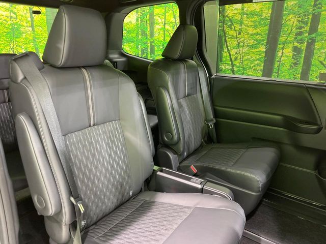 NOAH HYBRID 4WD