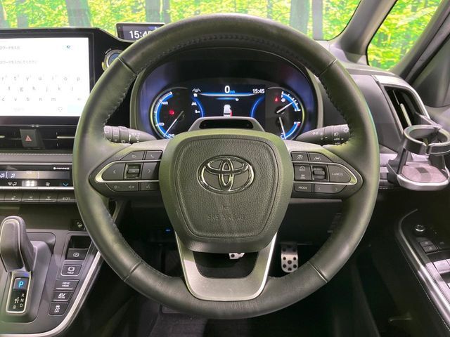 NOAH HYBRID 4WD