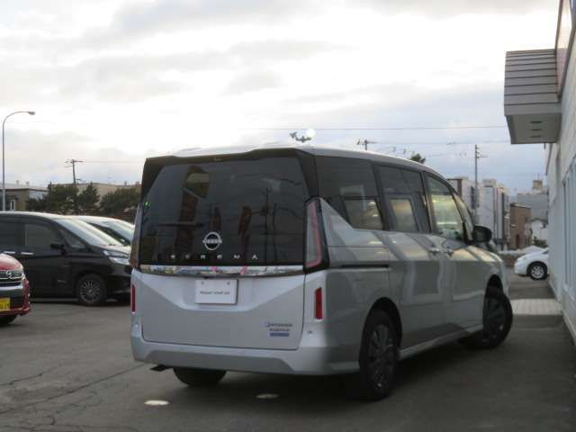 SERENA WG 4WD