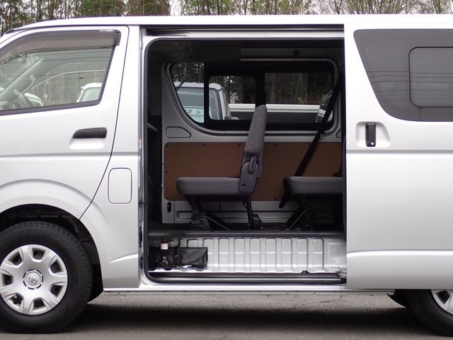 HIACE van 1.2t 2WD