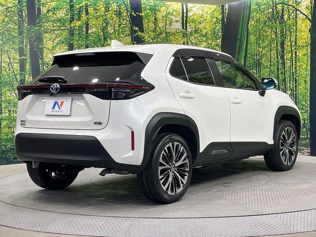 YARIS CROSS HYBRID