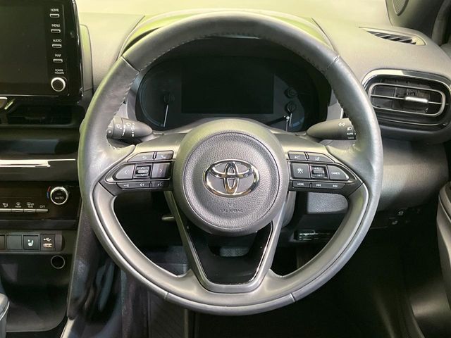 YARIS CROSS HYBRID