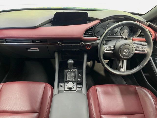MAZDA3 FASTBACK