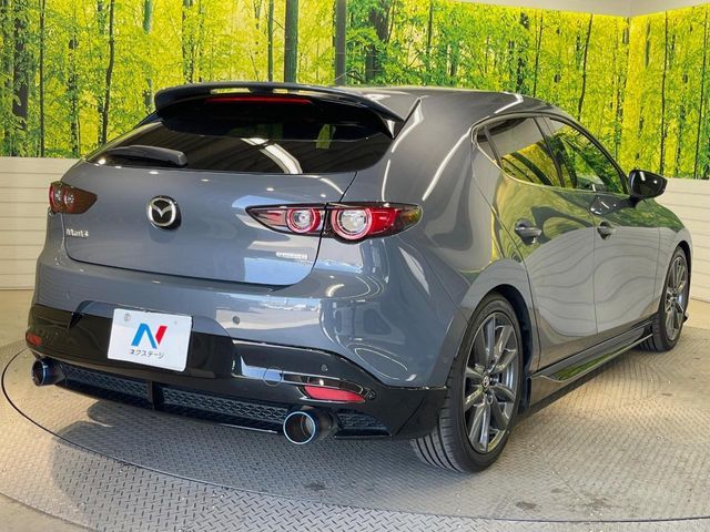 MAZDA3 FASTBACK
