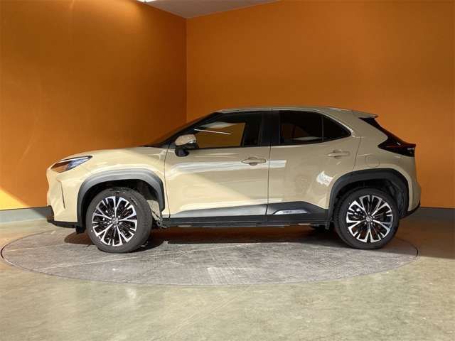YARIS CROSS HYBRID