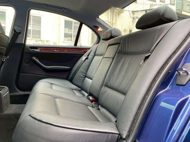 ALPINA B3 limousine