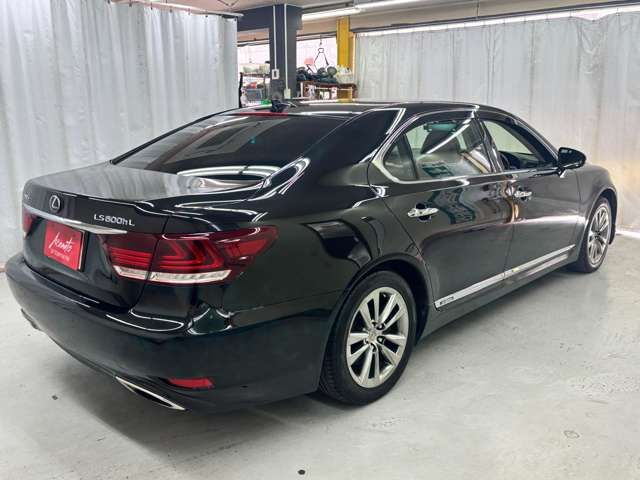 LEXUS LS600hL