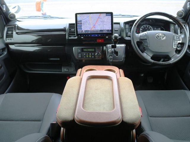 HIACE van 4WD