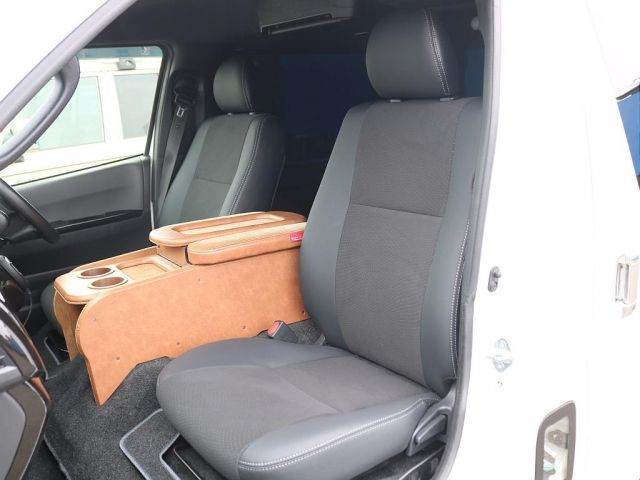 HIACE van 4WD