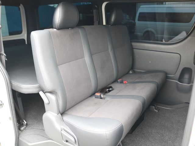 HIACE van 4WD