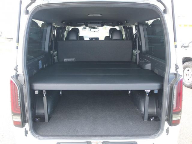 HIACE van 4WD