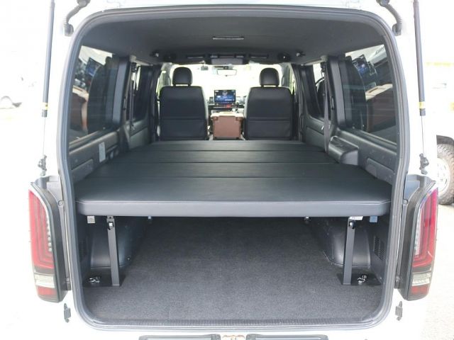 HIACE van 4WD