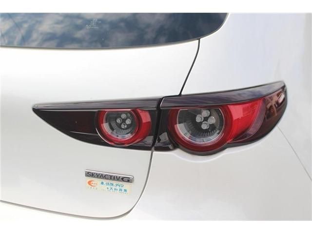 MAZDA3 FASTBACK