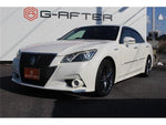 CROWN sedan hybrid