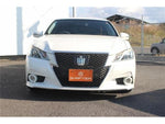 CROWN sedan hybrid